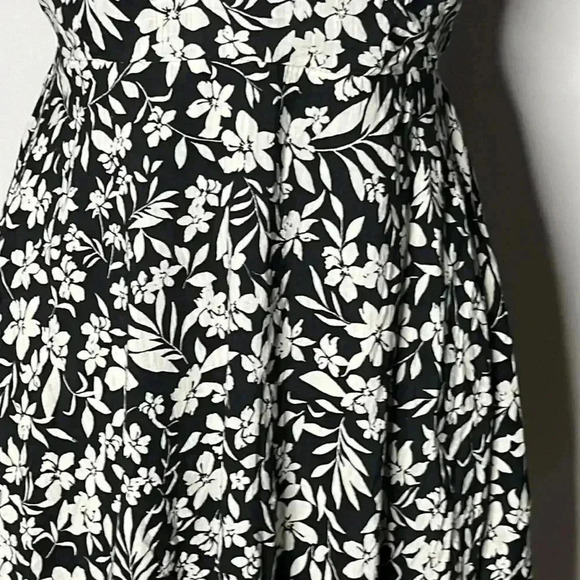 Old Navy Black White Cami Dress Floral Ruffle Cotton Blend Size S - Picture 5 of 8